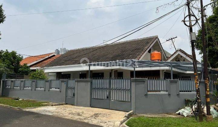 Rumah 2 Lantai Sudah Renovasi SHM di Gandaria, Jakarta Selatan 1