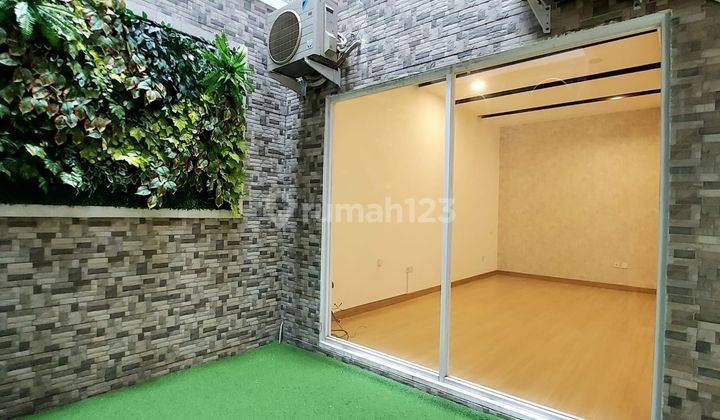 Rumah 3 Lantai Baru Semi Furnished di Alam Sutera, Tangerang 2