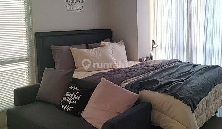 kamar tidur apartemen breeze tower bintaro jaya