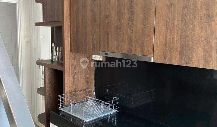 Rumah 2 Lantai Bagus Semi Furnished SHM di Bintaro Sektor 7 2