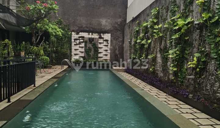 Rumah Bagus, Ada Private Pool, SHM Dekat Tol Bintaro Sektor7, Dekat Stasiun KRL Jurangmangu Bintaro.