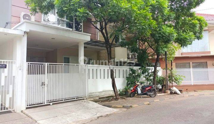 Rumah Bagus Minimalis Lokasi Strategis Di Sektor 5 Bintaro Jaya 1