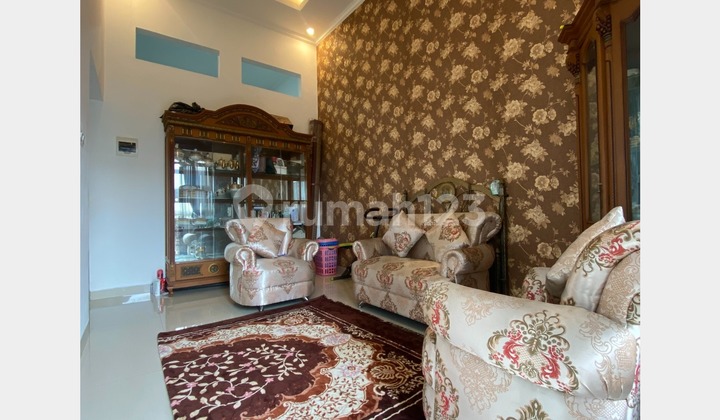 Rumah 2 Lantai Bagus Siap Huni di Graha Raya Bintaro