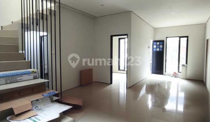 Beautiful 2-Story Minimalist House in Sector 5 Bintaro Jaya 2