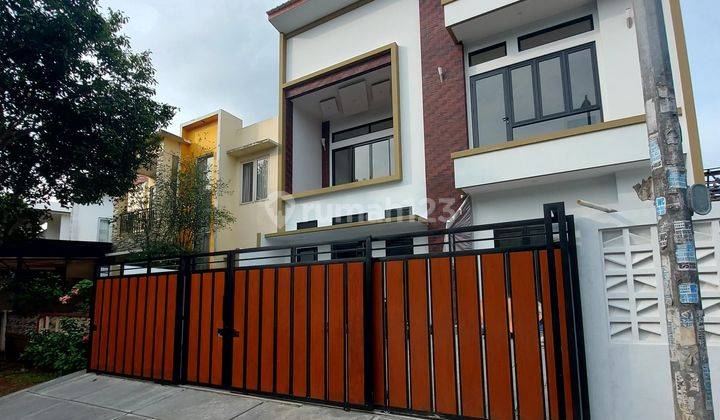 Rumah Modern Minimalis Dekat Sekolah Dan Stasiun Kereta di Bsd 1