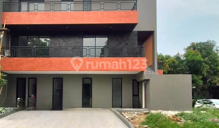 Nice House Independent Building Hook Position in Alam Sutera