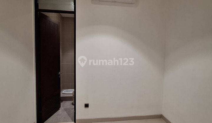 Dijual Rumah Mewah 3 Lantai, Fully Furnished + Interior Di Golf Island, Pik  2