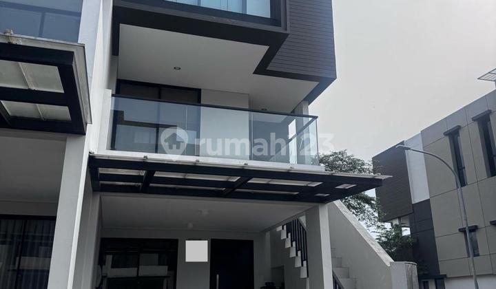 Disewakan Rumah Golf Island 3 Lantai Ukuran 5x15 M2 Full Furnished