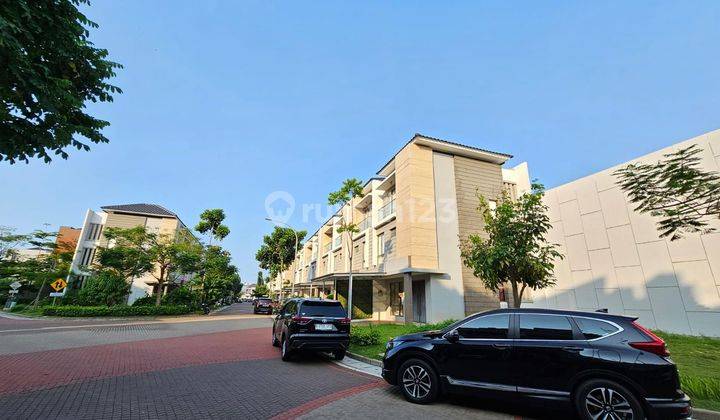 Dijual Rumah Hook 3 Lantai Di Golf Island, Pik 2