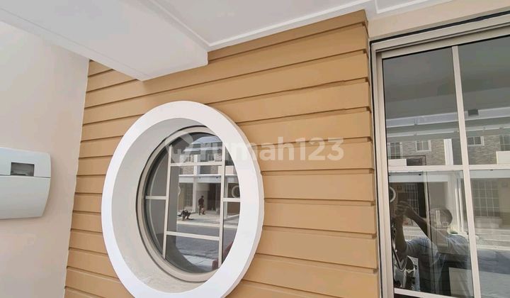 Dijual Cepat Rumah Pik 2 Tahap 2, Kosongan, 3 Lantai, Harga 1,85 M (nego)