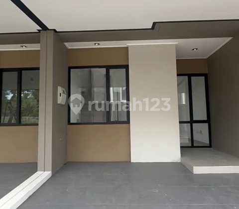 Disewakan Rumah Pik 2 Milenial, 2 Lantai Ukuran 4,5 X 12,5 Dengan Harga 46 Jt/tahun, Minimal Sewa 2 Tahun