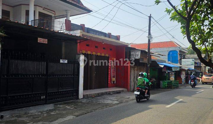 Dijual Rumah + kamar kost + toko di Kramat jati, Jakarta Timur Bagus 2