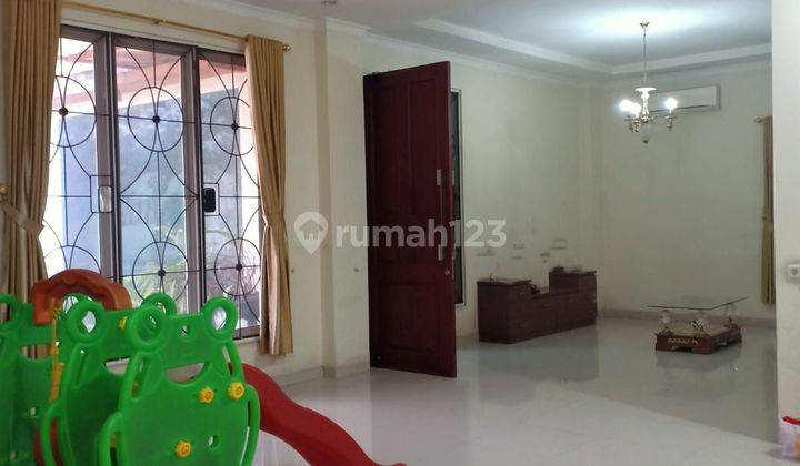 Dijual Rumah 2lt. di Teluk Buyung, Dekat Summarecon Bekasi 2