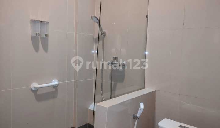 RUMAH PAVILIUN 2 LT BLOCK M BULUNGAN KEBAYORAN BARU JAKARTA SELATAN 