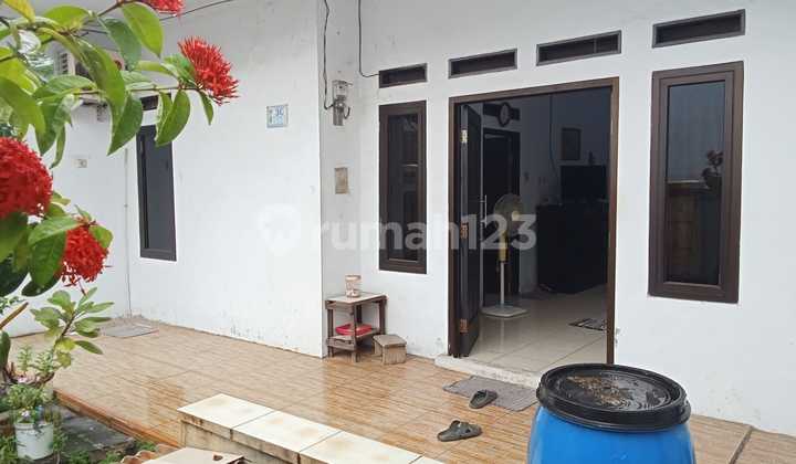 Dijual Rumah Hook, Siap Huni dan Semi Furnished. di Citra Grand Cibubur Dijual Rumah Hook, Siap Huni dan Semi Furnished. di Citra Grand Cibubur