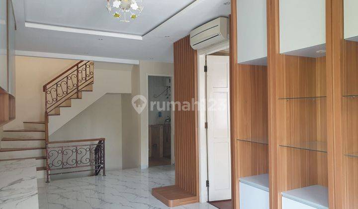 Rumah Mewah 2 Lantai Hook, Full Furnished, Interior 2