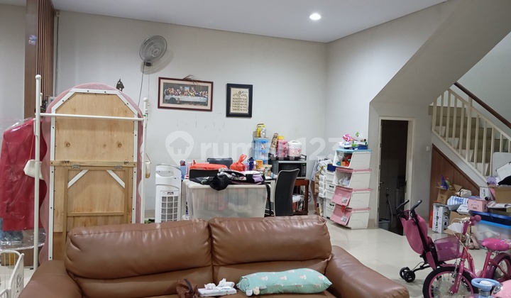 Turun Harga Rumah 3,5 Lantai Siap Huni di Gading Lavender, Kelapa Gading, Jakarta Utara