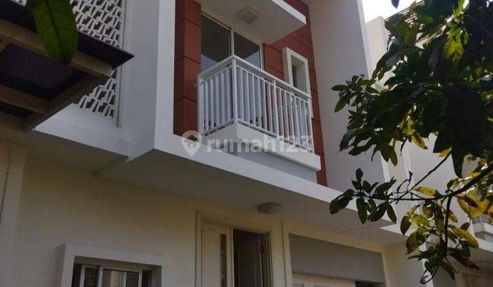 Rumah Bagus 2 lantai di Summarecon Bandung 1