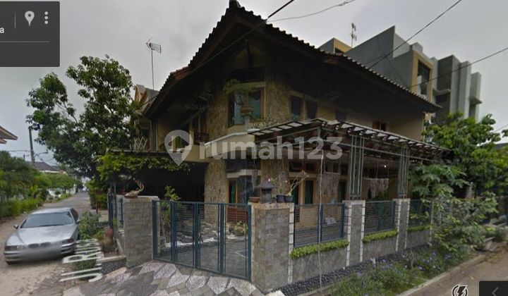 2-Story Hook House, Green and Shady in Gading Griya Lestari, North Jakarta