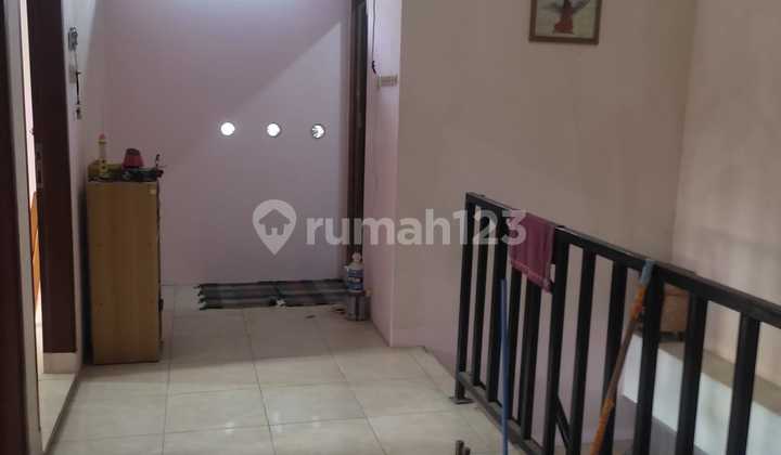 Rumah 2 Lantai 5 Kamar Strategis di Cikini, Jakarta Pusat 2