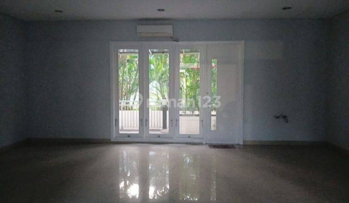 Rumah 4 Lantai Siap Huni, Bagus, Rapih, Bersih di Sherwood Garden Residence, Kelapa Gading, Jkt Utr 2