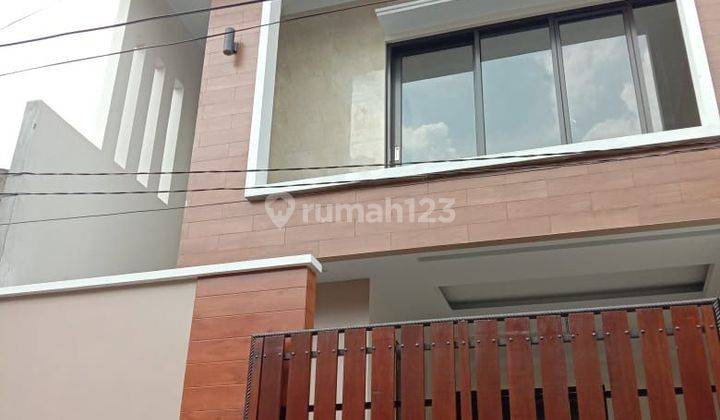 Dijual Rumah 2.5 Lantai di Duren Sawit Jakarta Timur  1