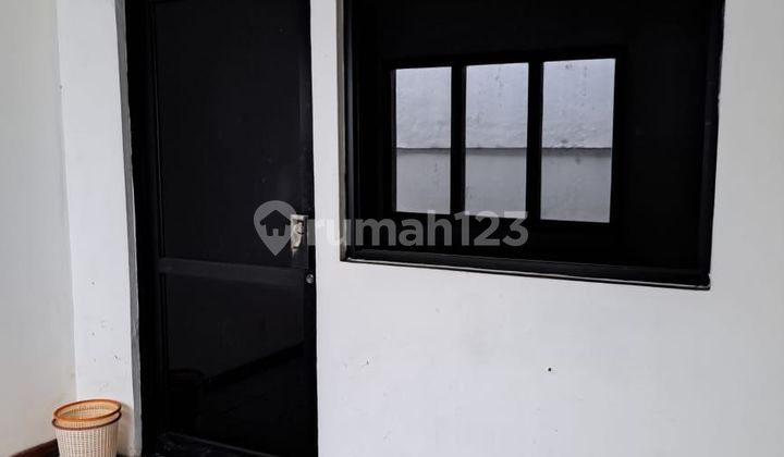 Dijual Rumah Lama Hitung Tanah di Kartini Jakarta