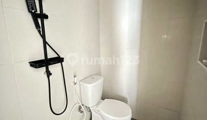 Dijual Rumah Bagus di Bulevar Hijau Kota Harapan Indah