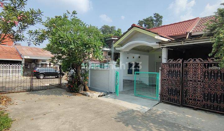 Disewakan Rumah Siap Huni Di Bulevar Hijau Kota Harapan Indah  1