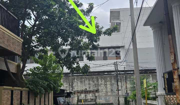 Old House for Sale in Perumnas 1 North Bekasi 2