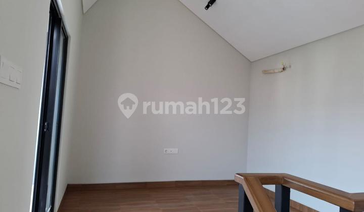 For Rent: House in Viola Cluster, Summarecon Crown Gading 2