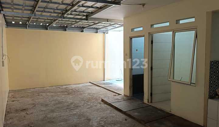 For Rent 2-Story House Fully Renovated in Samata Cluster Bekasi 2