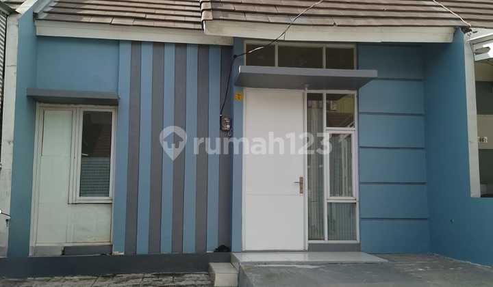 For Rent Ready-to-Live House in Manhattan Cluster Bekasi For Rent Ready-to-Live House in Manhattan Cluster Bekasi
