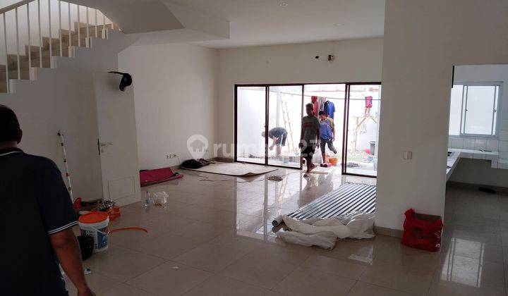 Disewakan Rumah Cluster Zebrina Di Jakarta Garden City 1