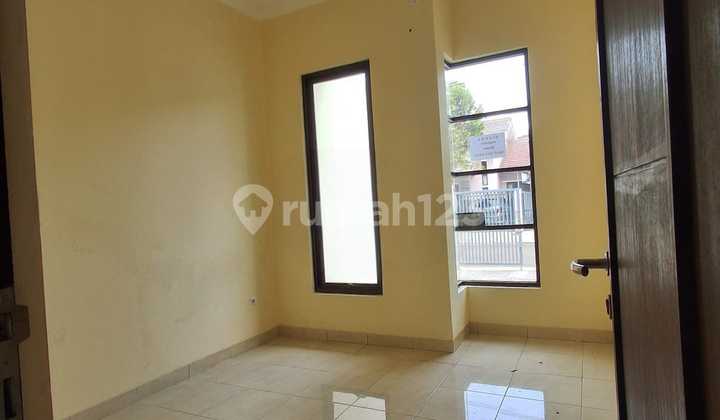 Dijual Rumah Cantik dan Luas di Cluster Aralia Harapan Indah 2