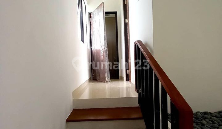 For Sale 2-Story House in Jura Metland Menteng Cluster, Jakarta 2