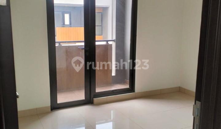 For Rent: Regia Cluster House in Summarecon Crown Gading For Rent: Regia Cluster House in Summarecon Crown Gading