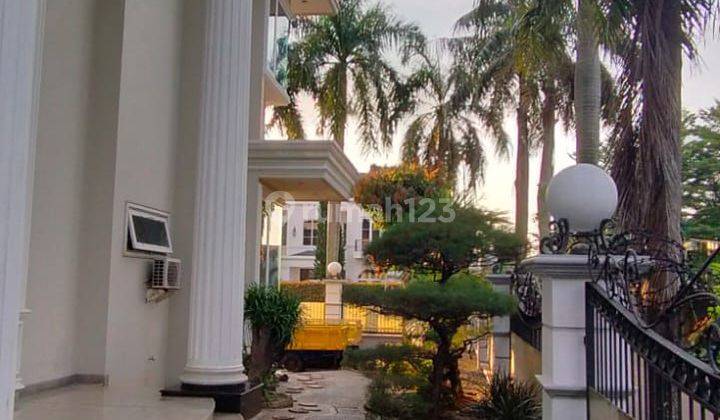 Dijual Rumah Mewah di Intercon Kebon Jeruk 2