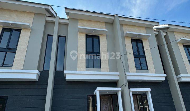 Rumah 2 Lantai Grand Alana Wonorejo Rungkut Merr Surabaya Timur  2