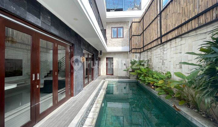 [g81] Villa Modern Furnished Dekat Sekolah Kerobokan