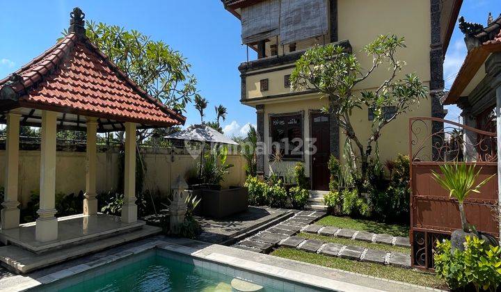 (J48) RUMAH SEMI VILLA HALAMAN LUAS DI KESIMAN 1