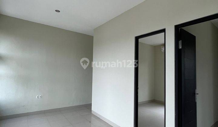 (H8) RUMAH MODERN MINIMALIS DENGAN TAMAN YG LUAS  2