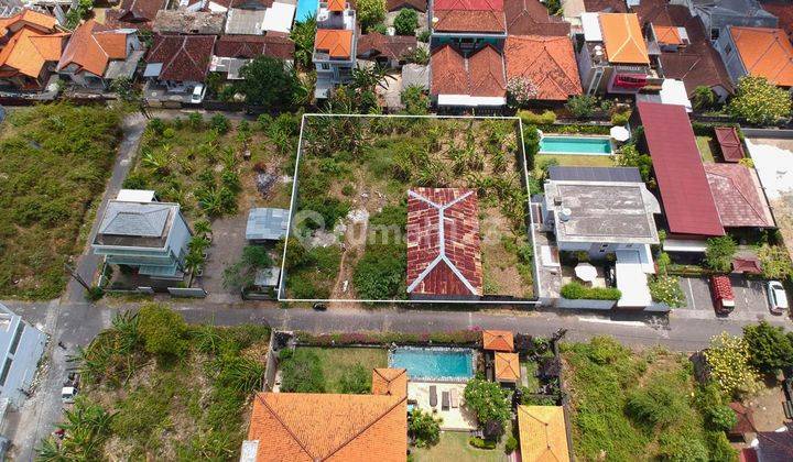 (I43) LAND FOR VILLAS AND HOUSES IN TAMAN GRYA JIMBARAN 1