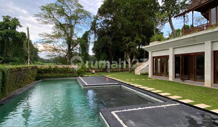 [G59] Comfortable and Quiet Tropical Villa Near Pasut Beach