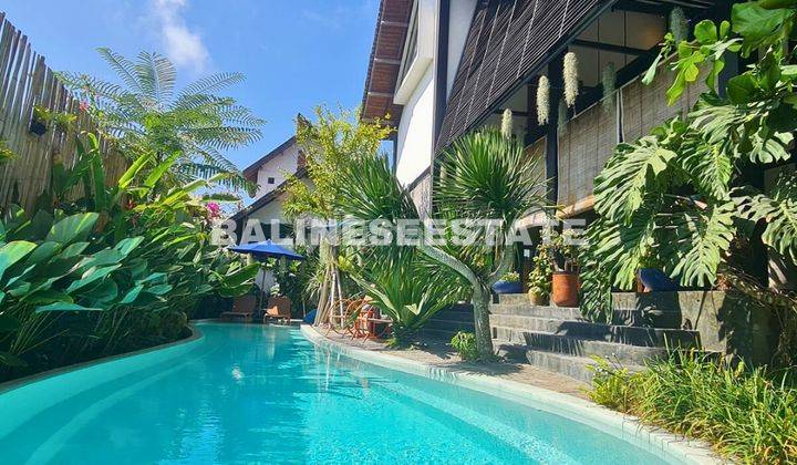 (Go) This Indocin Style Villa With Spacious Pool & Garden  2