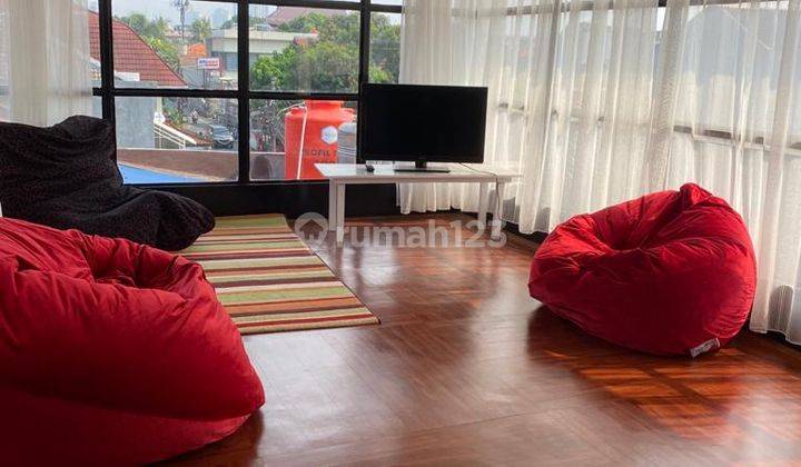 Rumah 2 Lantai Bagus Furnished SHM di Kemanggisan, Jakarta Barat 1