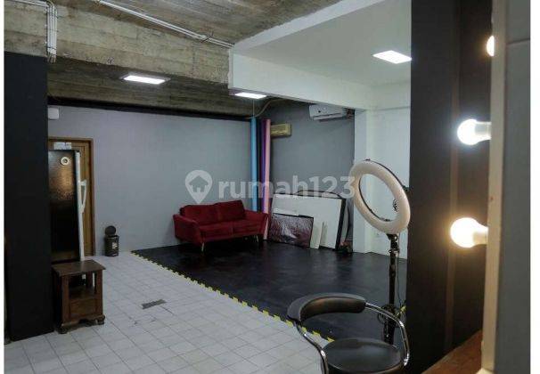 Ruko 3 Lantai Bagus 330m² Metro Pondok Indah Jakarta Selatan 2