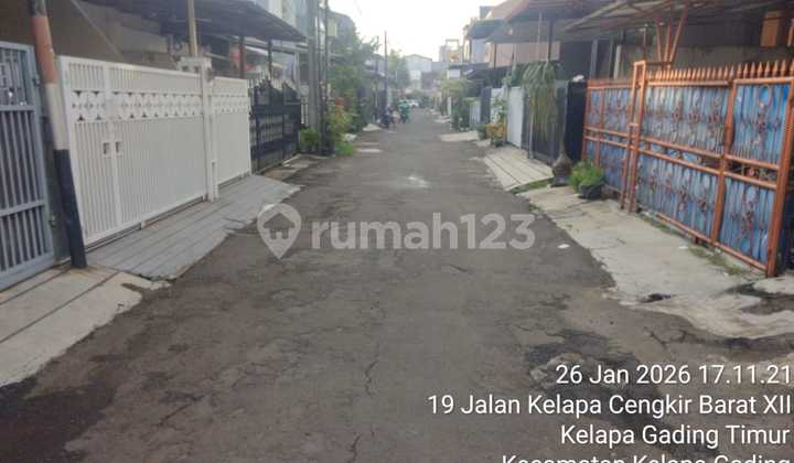 Di Sewa Kan Rumah 1,5 Lantai ( Full-Furnish ) di Kelapa Cengkir Barat , Kelapa Gading Permai 2