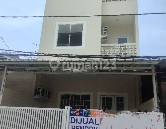 Dijual Rumah 3 1/2 Lantai , Kelapa Hibrida , Kelapa Gading , Jkt-Utara