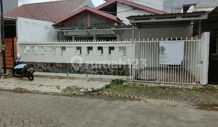 Semi-Furnished House for Rent in Cengkareng, West Jakarta Semi-Furnished House for Rent in Cengkareng, West Jakarta